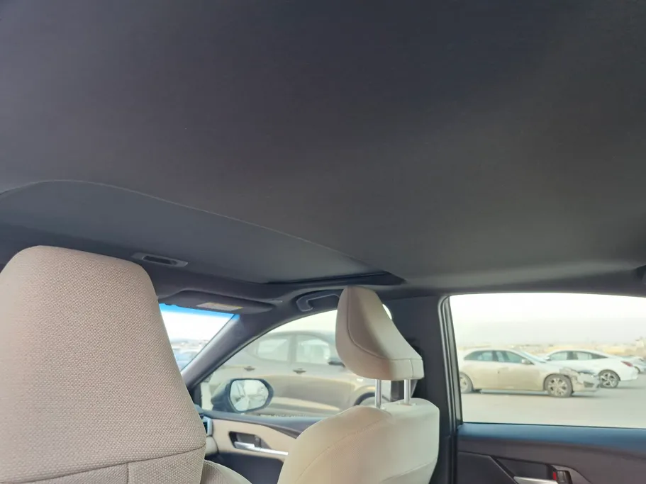 تويوتا كامري LE 2025 