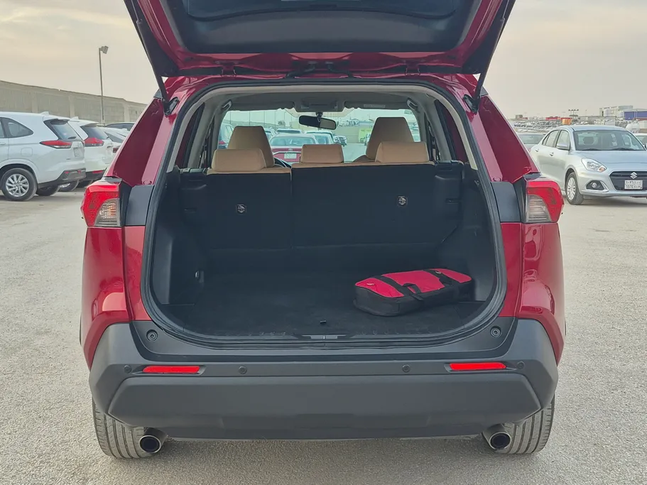 تويوتا راف فور LE 2019 