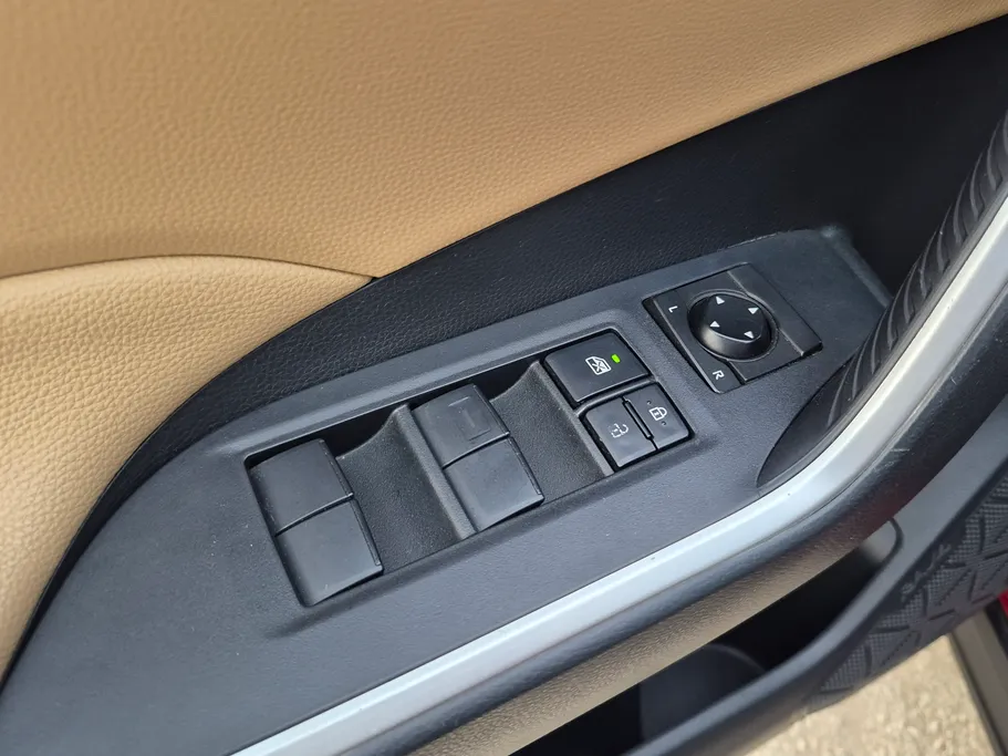 تويوتا راف فور LE 2019 