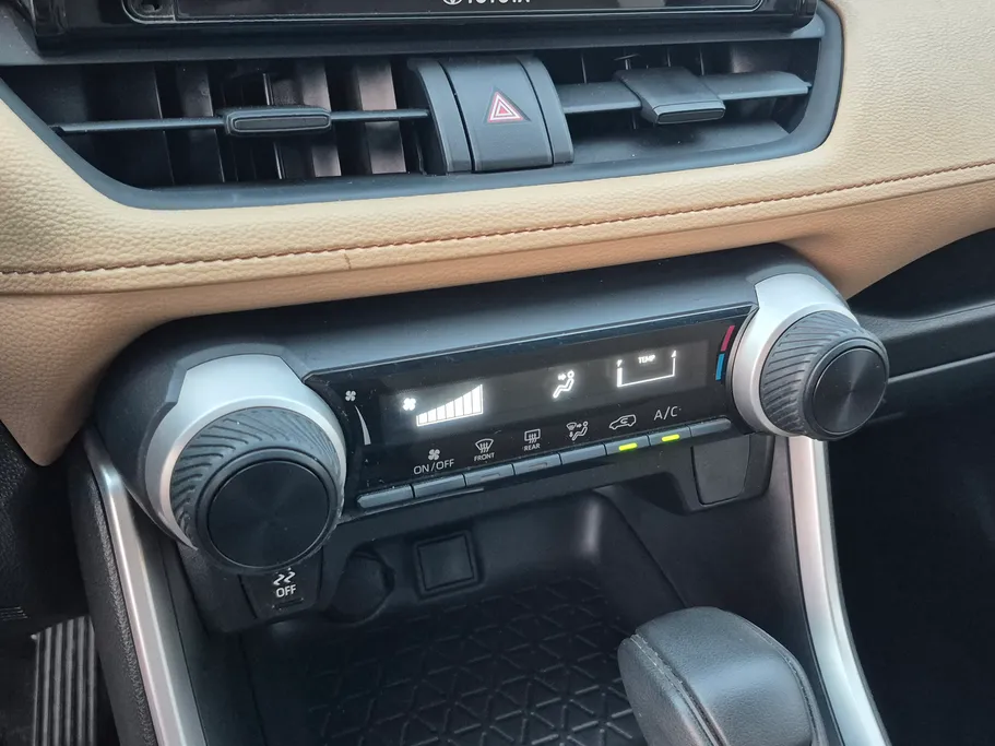 تويوتا راف فور LE 2019 