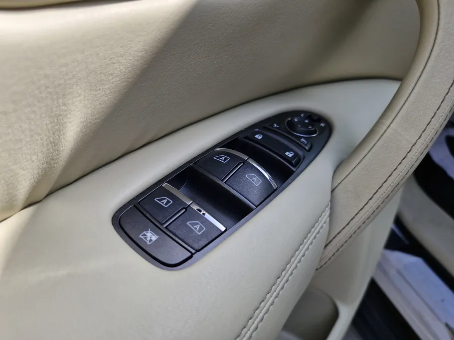 2023 Nissan Patrol SE 