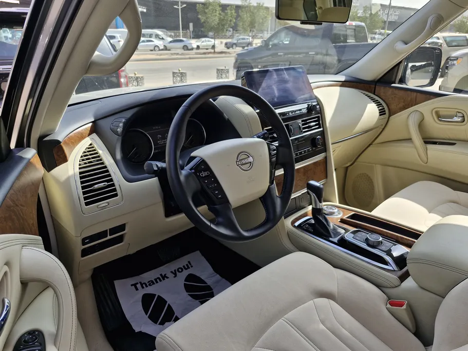 2023 Nissan Patrol SE 