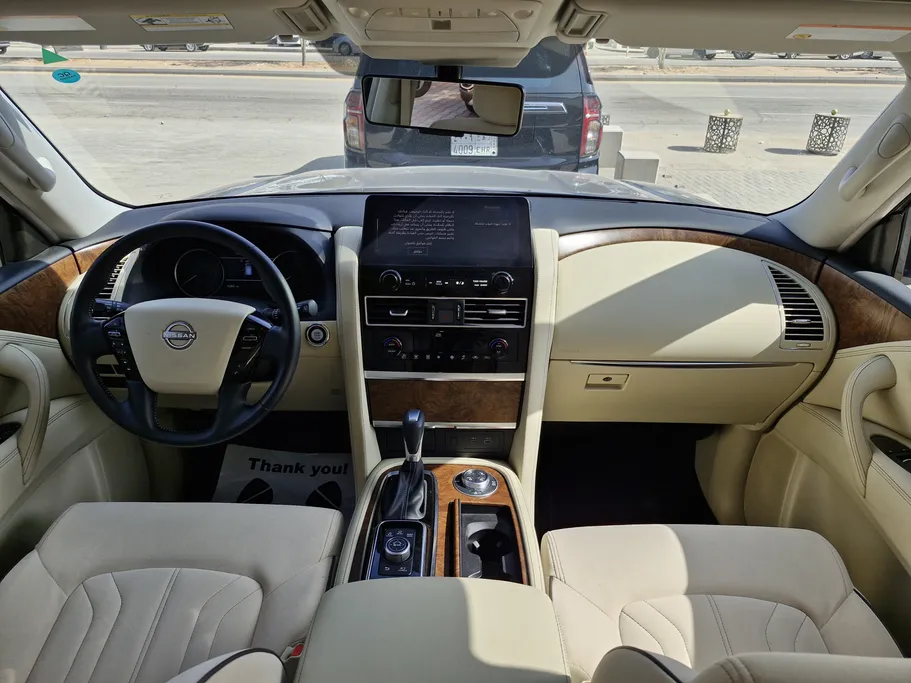 2023 Nissan Patrol SE 