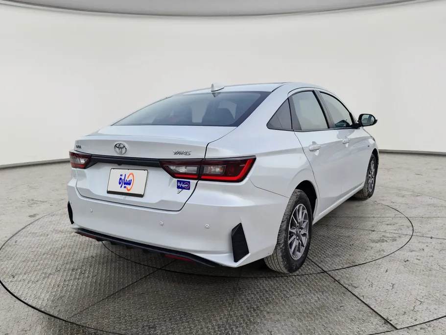 2023 Toyota Yaris  Y 