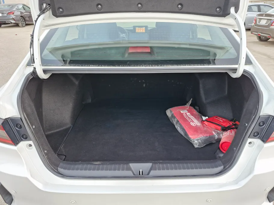 2023 Toyota Yaris  Y 