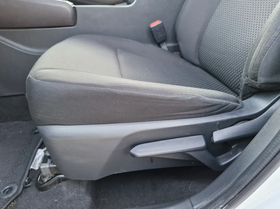 2023 Toyota Yaris  Y 