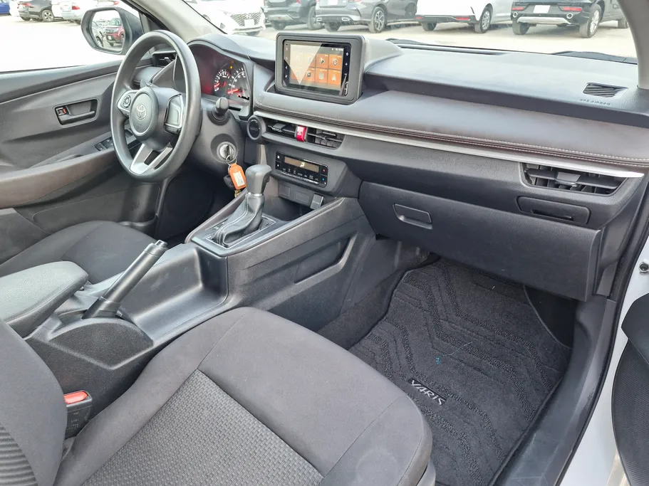 2023 Toyota Yaris  Y 