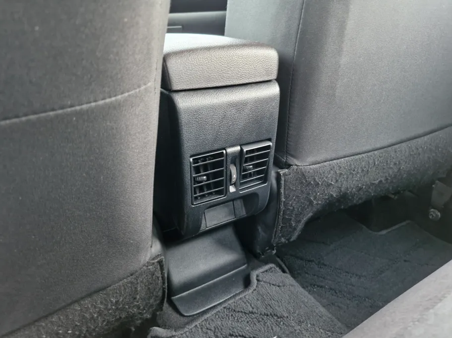 2023 Toyota Yaris  Y 