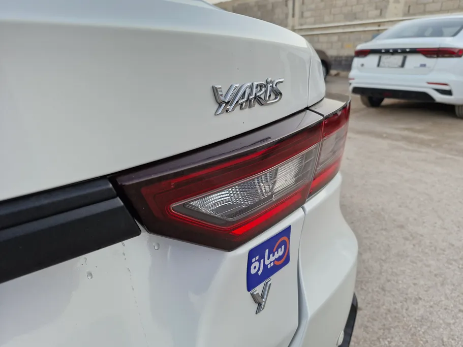 2023 Toyota Yaris  Y 