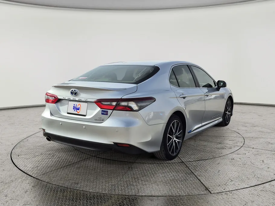 تويوتا كامري GLE HEV  2022 