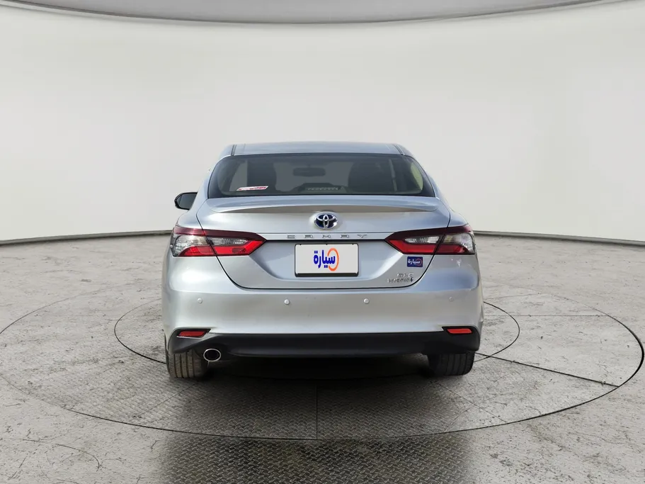 تويوتا كامري GLE HEV  2022 