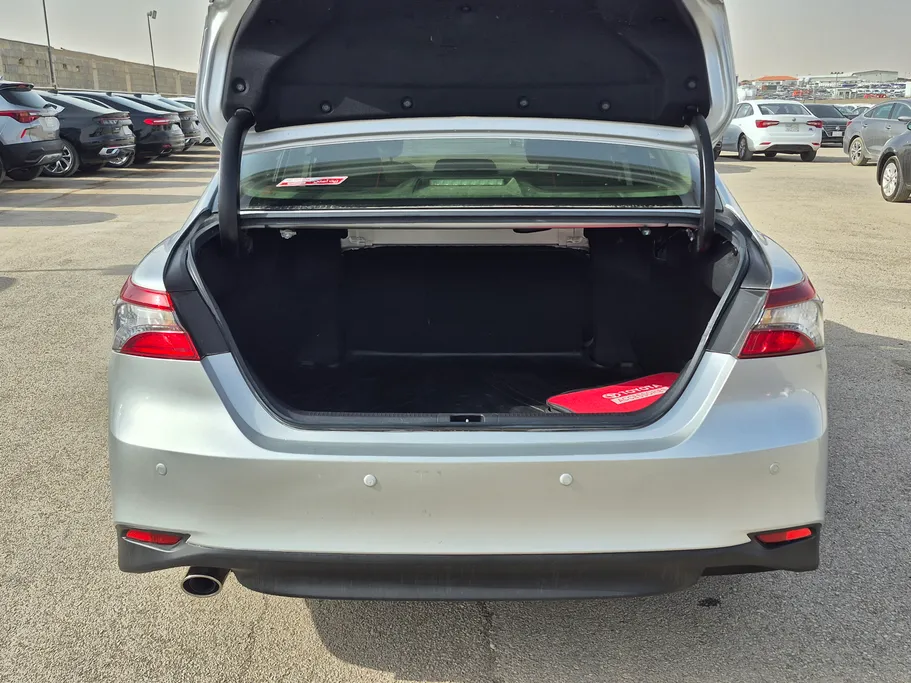 تويوتا كامري GLE HEV  2022 