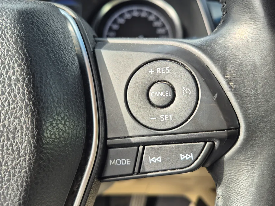 تويوتا كامري GLE HEV  2022 