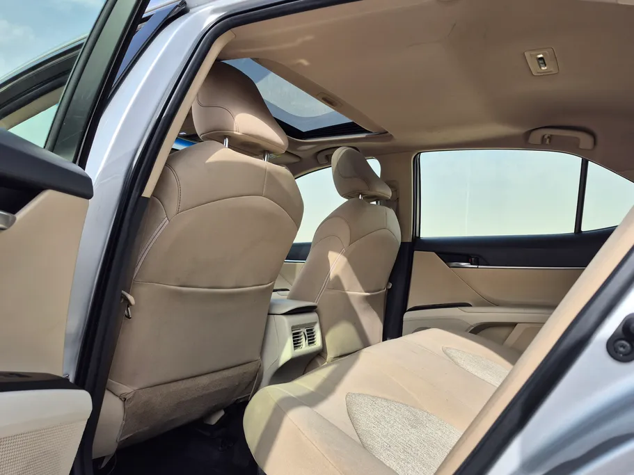 تويوتا كامري GLE HEV  2022 