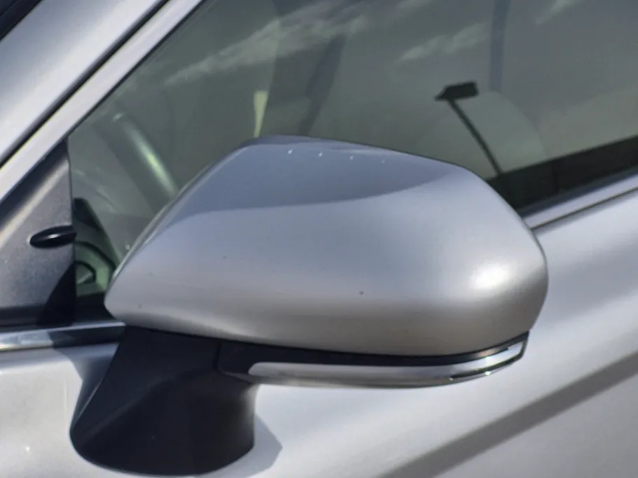 تويوتا كامري GLE HEV  2022 