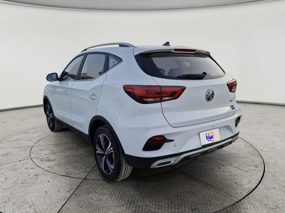2023 MG ZS LUX 
