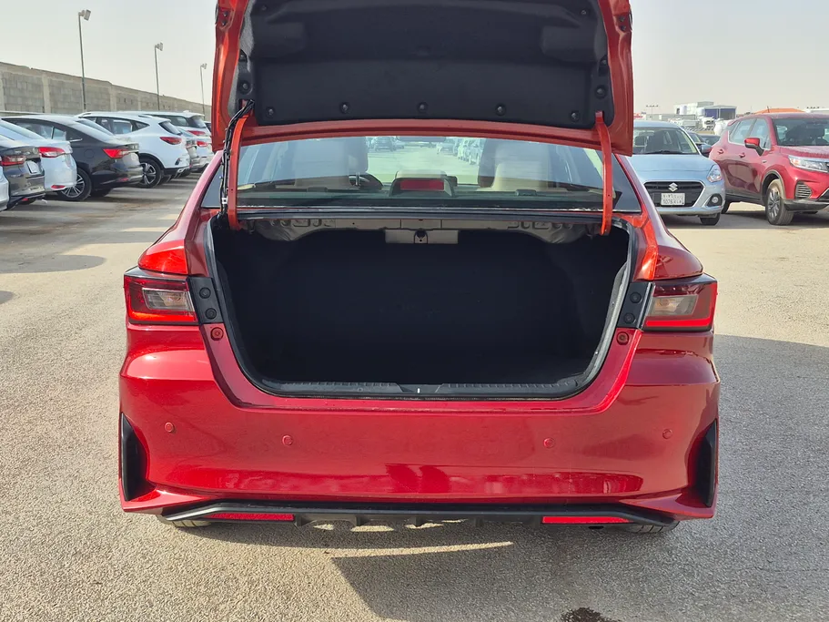 تويوتا يارس Y 2024 