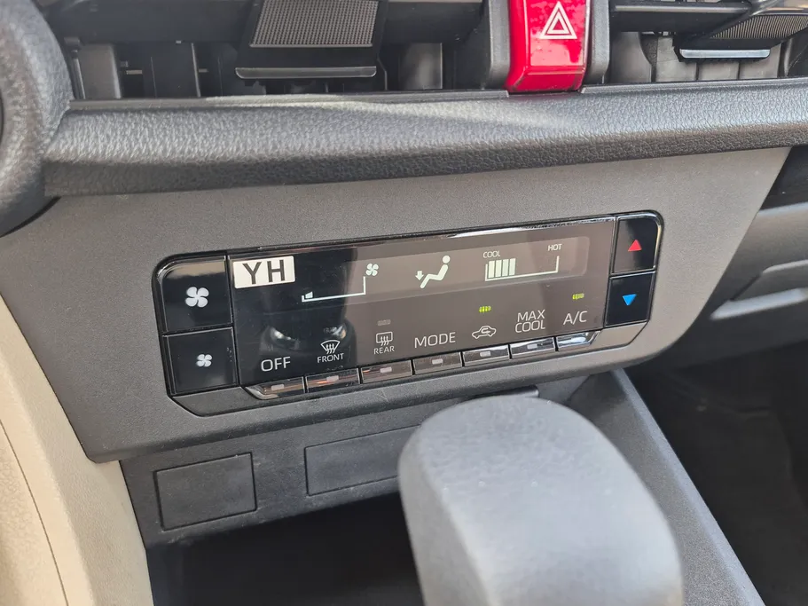 تويوتا يارس Y 2024 