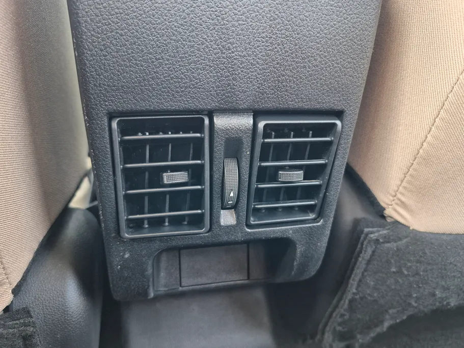 تويوتا يارس Y 2024 