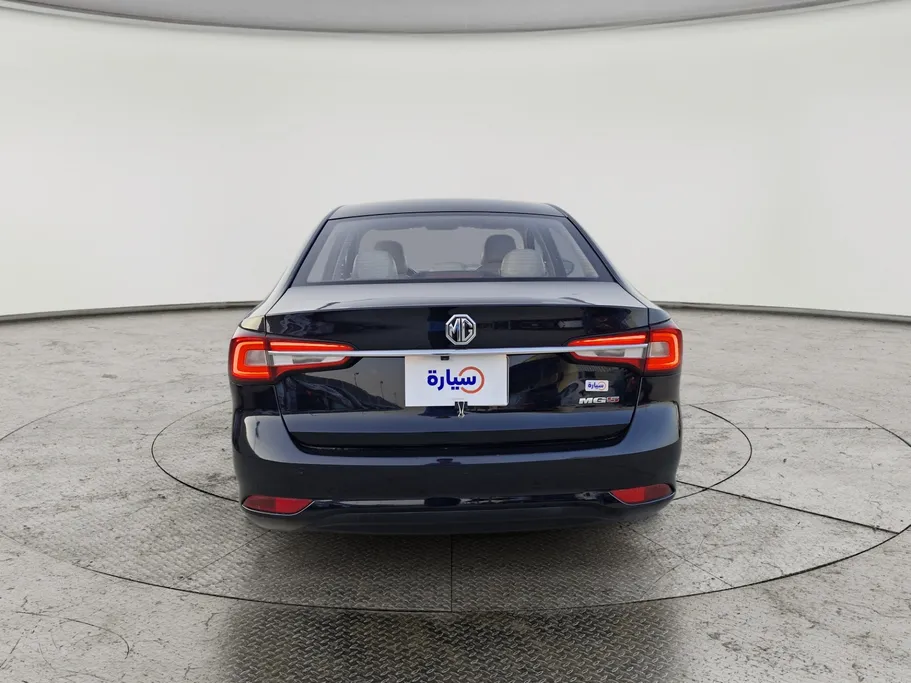 ام جي 5 LUX 2023 