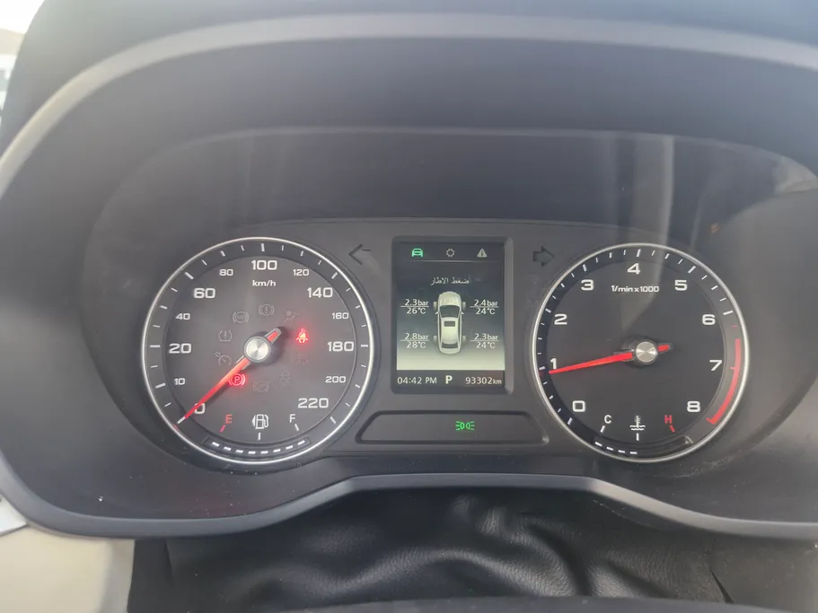 ام جي 5 LUX 2023 