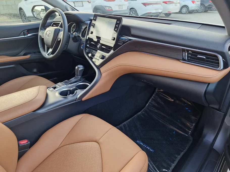 2024 Toyota Camry  GRANDE HEV 