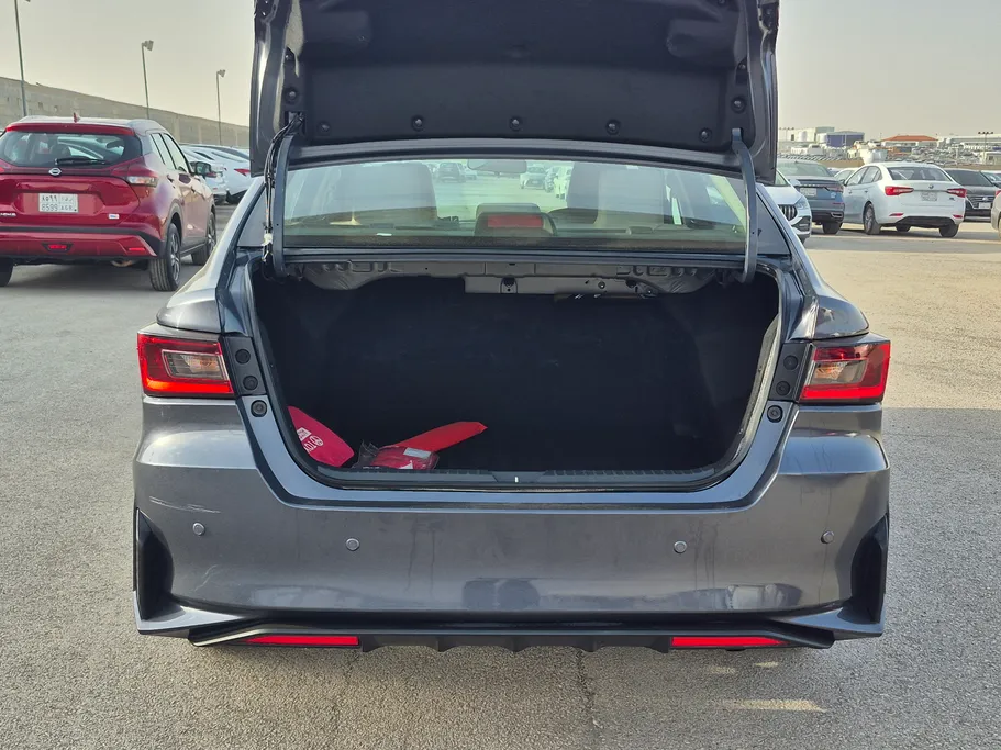 تويوتا يارس Y 2024 