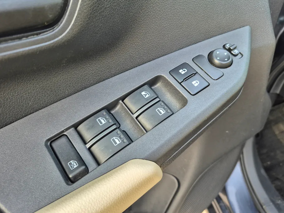 تويوتا يارس Y 2024 