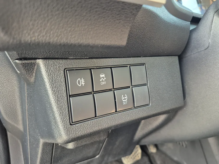 تويوتا يارس Y 2024 