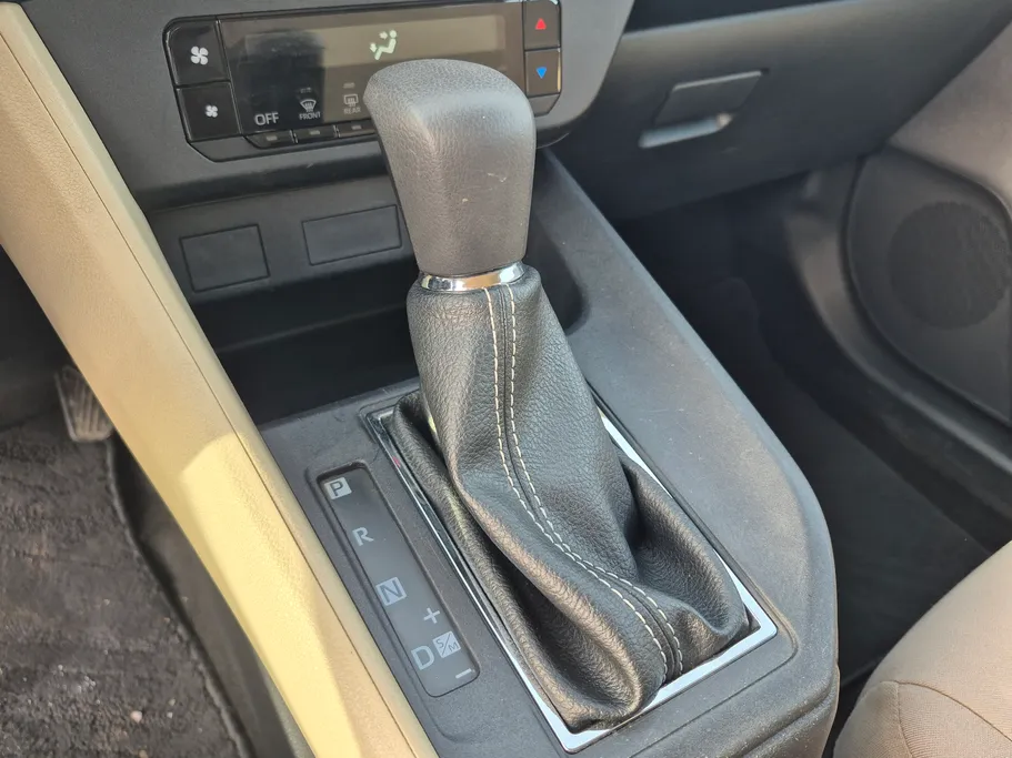 تويوتا يارس Y 2024 