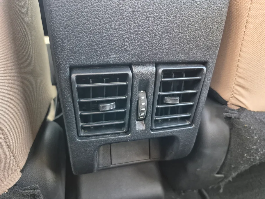 تويوتا يارس Y 2024 