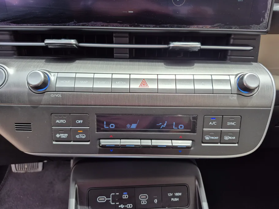2024 Hyundai Kona SMART 