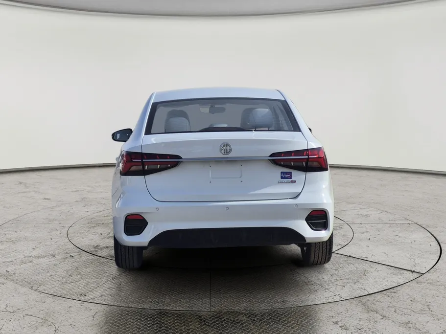 ام جي 5 ستاندر الشكل الجديد 2025 