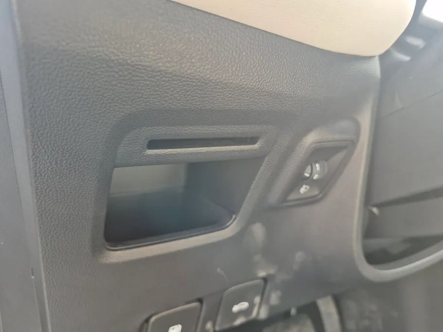 ام جي 5 ستاندر الشكل الجديد 2025 