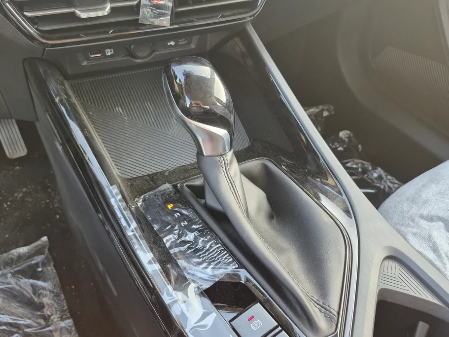 2025 MG 5 STD New Shape 