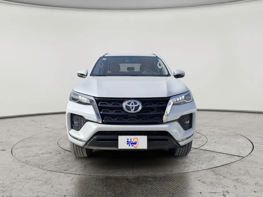 2023 Toyota Fortuner VX 