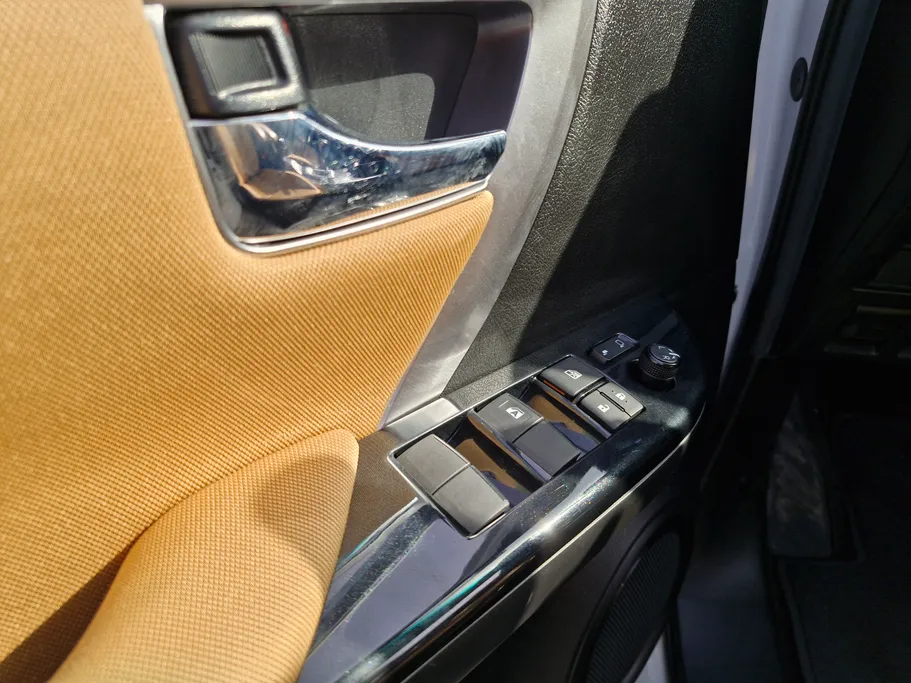 2023 Toyota Fortuner VX 