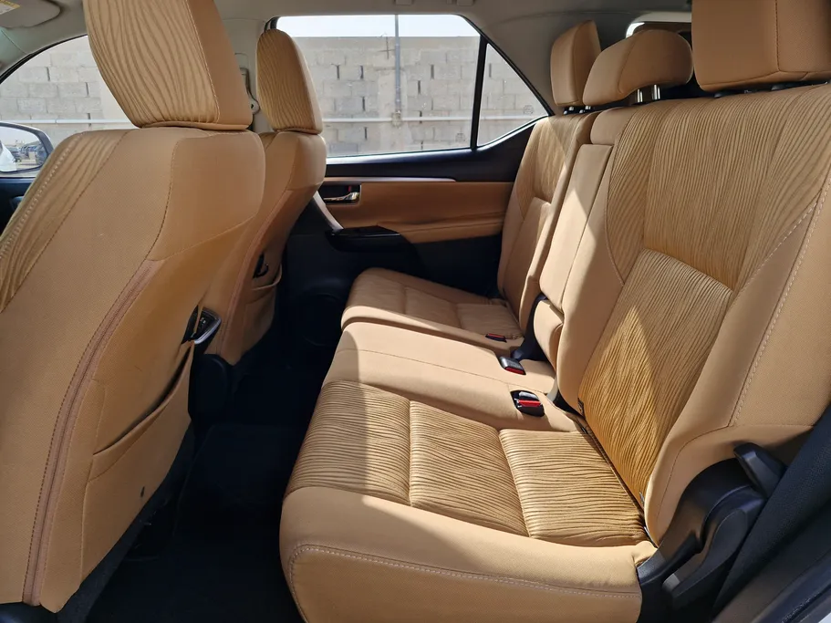 2023 Toyota Fortuner VX 