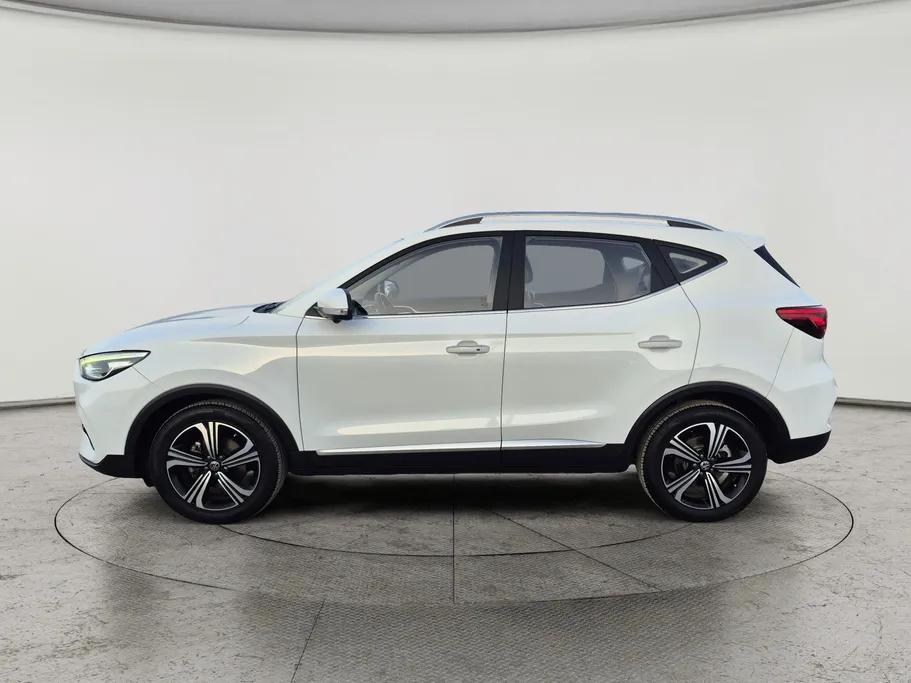 2023 MG ZS LUX 