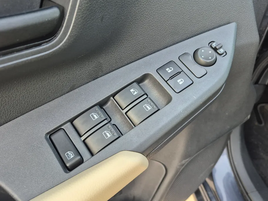 تويوتا يارس Y 2023 