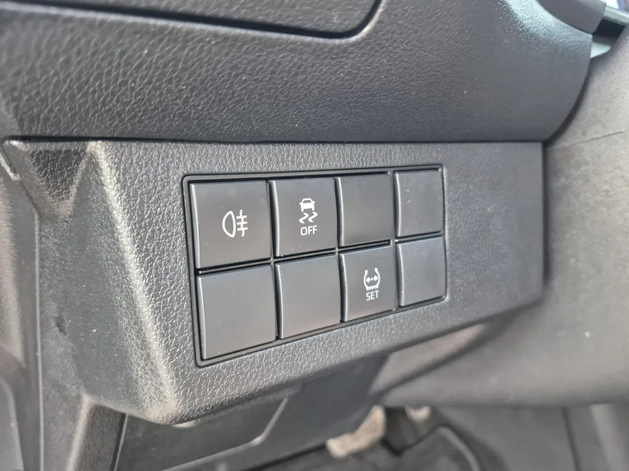 تويوتا يارس Y 2023 