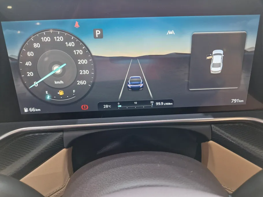 جينيسيس G90 Royal 2025 