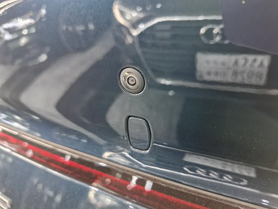 جينيسيس G90 Royal 2025 