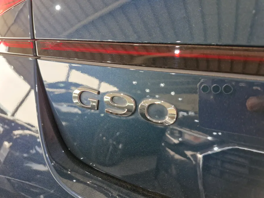 جينيسيس G90 Royal 2025 
