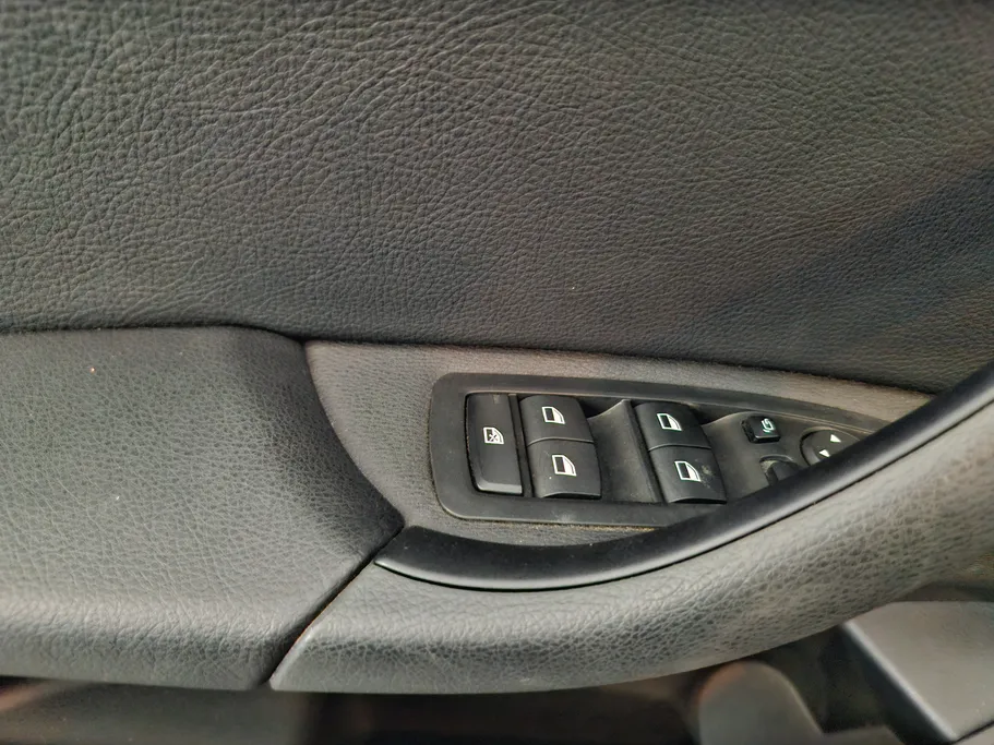 بي ام دبليو الفئة اكس 1 S Drive 20 i  2021 