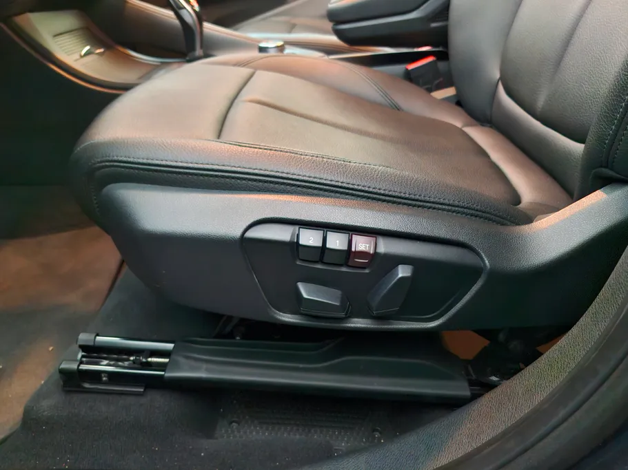 بي ام دبليو الفئة اكس 1 S Drive 20 i  2021 