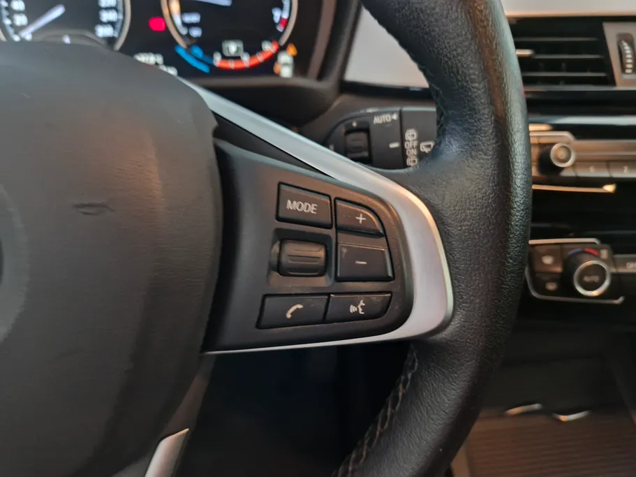 بي ام دبليو الفئة اكس 1 S Drive 20 i  2021 