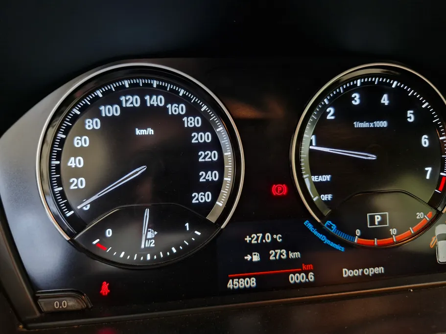 بي ام دبليو الفئة اكس 1 S Drive 20 i  2021 