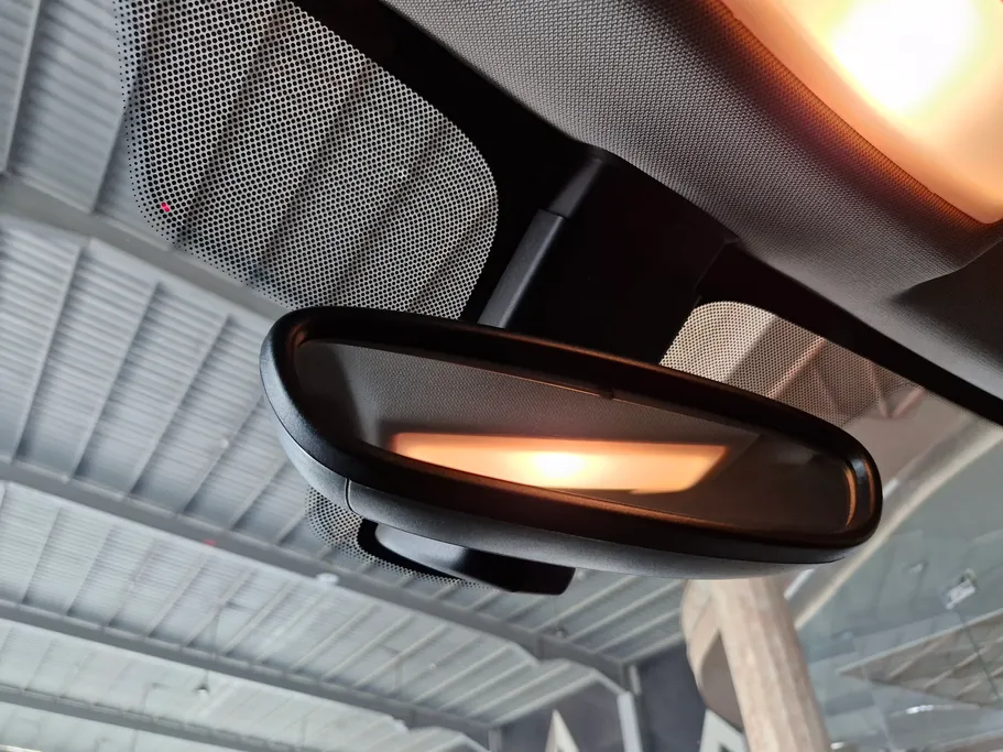 بي ام دبليو الفئة اكس 1 S Drive 20 i  2021 