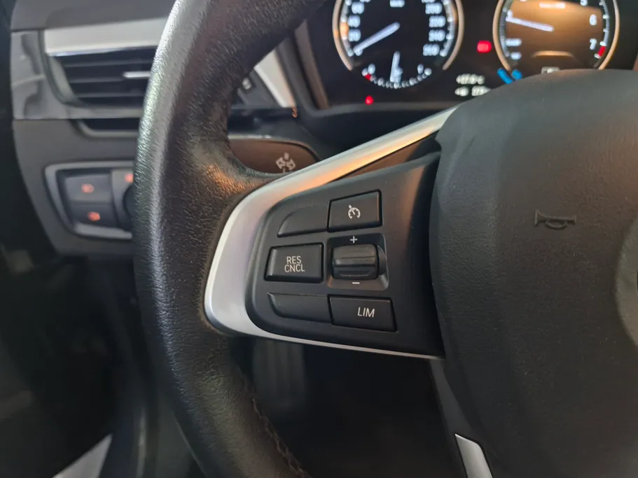 بي ام دبليو الفئة اكس 1 S Drive 20 i  2021 